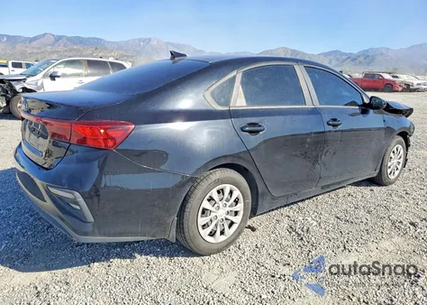 2021 Kia Forte Fe z USA, uszkodzony, nr VIN 3KPF24AD1ME388334